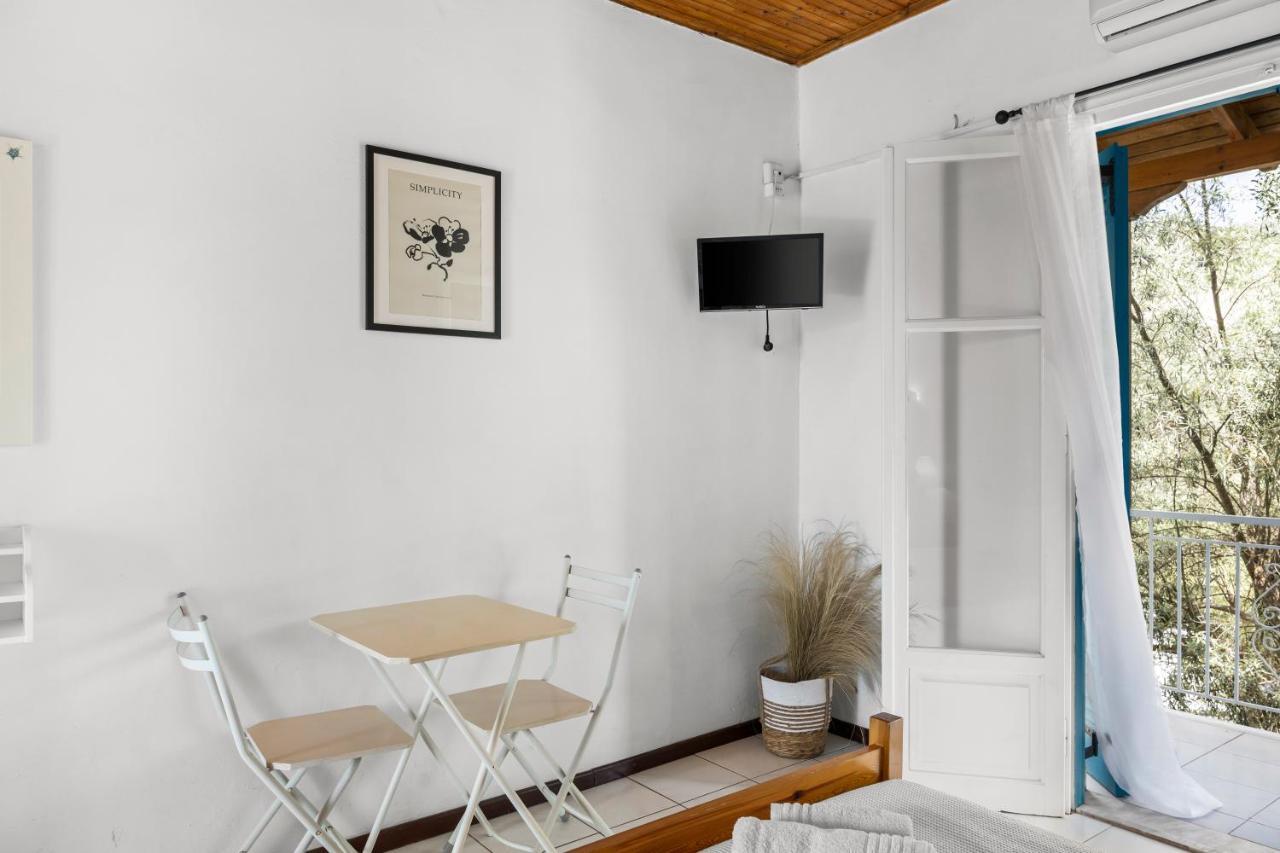 Oceanis Rooms Mikros Gialos Zewnętrze zdjęcie