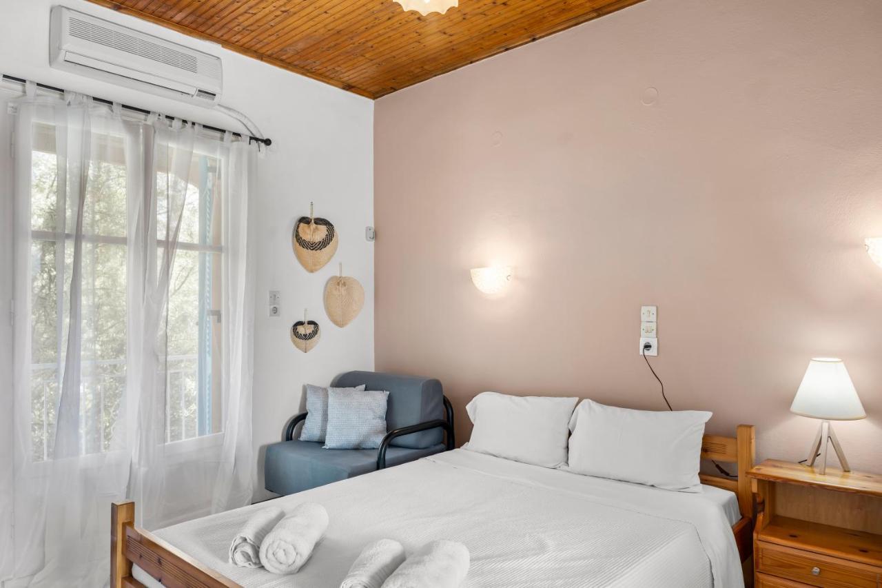 Oceanis Rooms Mikros Gialos Zewnętrze zdjęcie