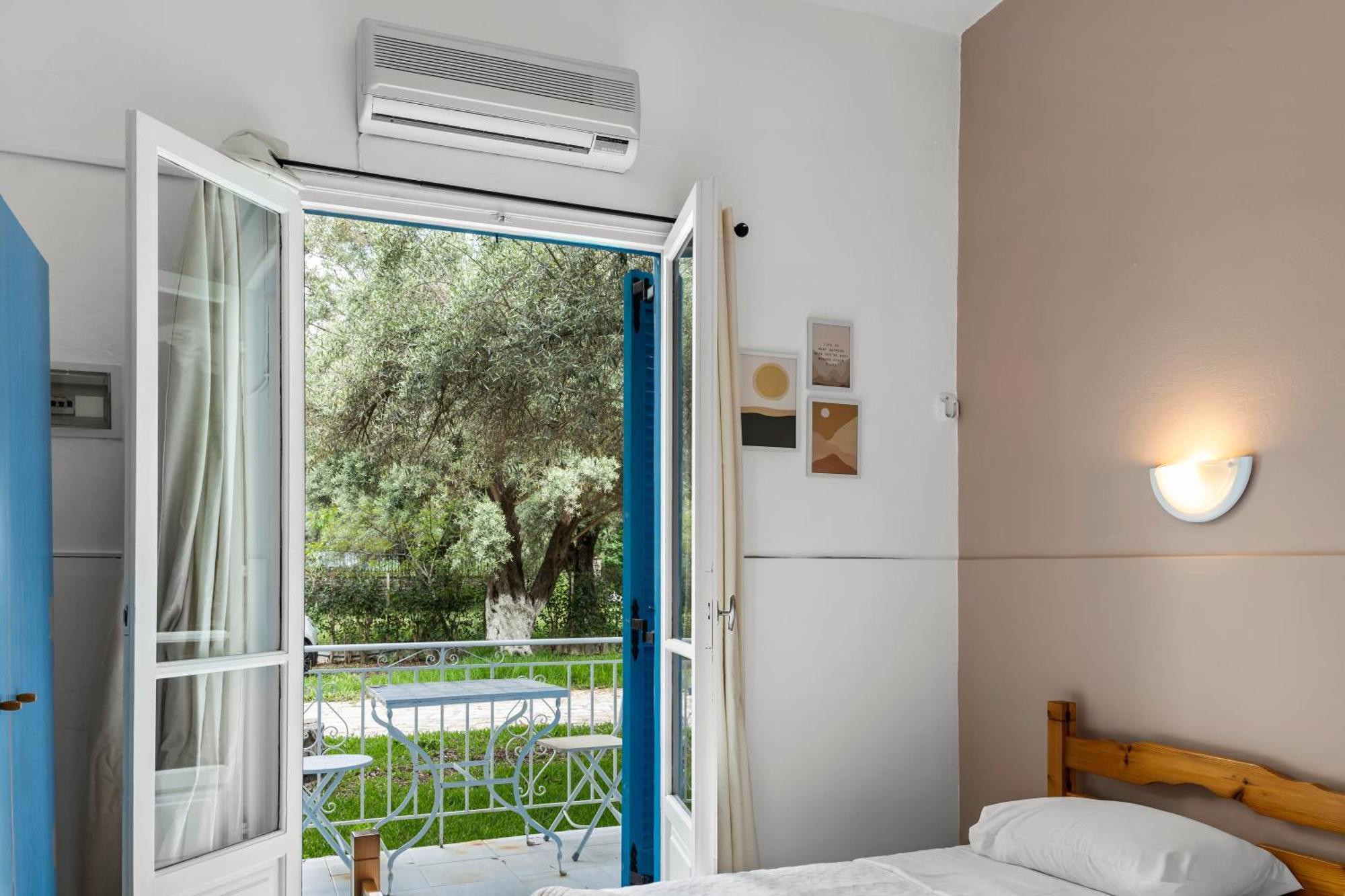 Oceanis Rooms Mikros Gialos Zewnętrze zdjęcie